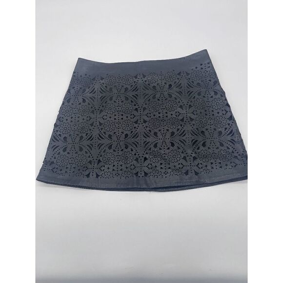 Forever 21 Leather Mini Skirt Lace Pattern Sz M Zip Up Black AS IS - Picture 1 of 4